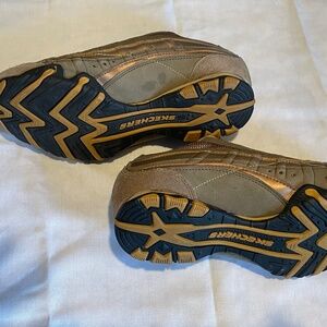 Women’s  Sketcher sneakers